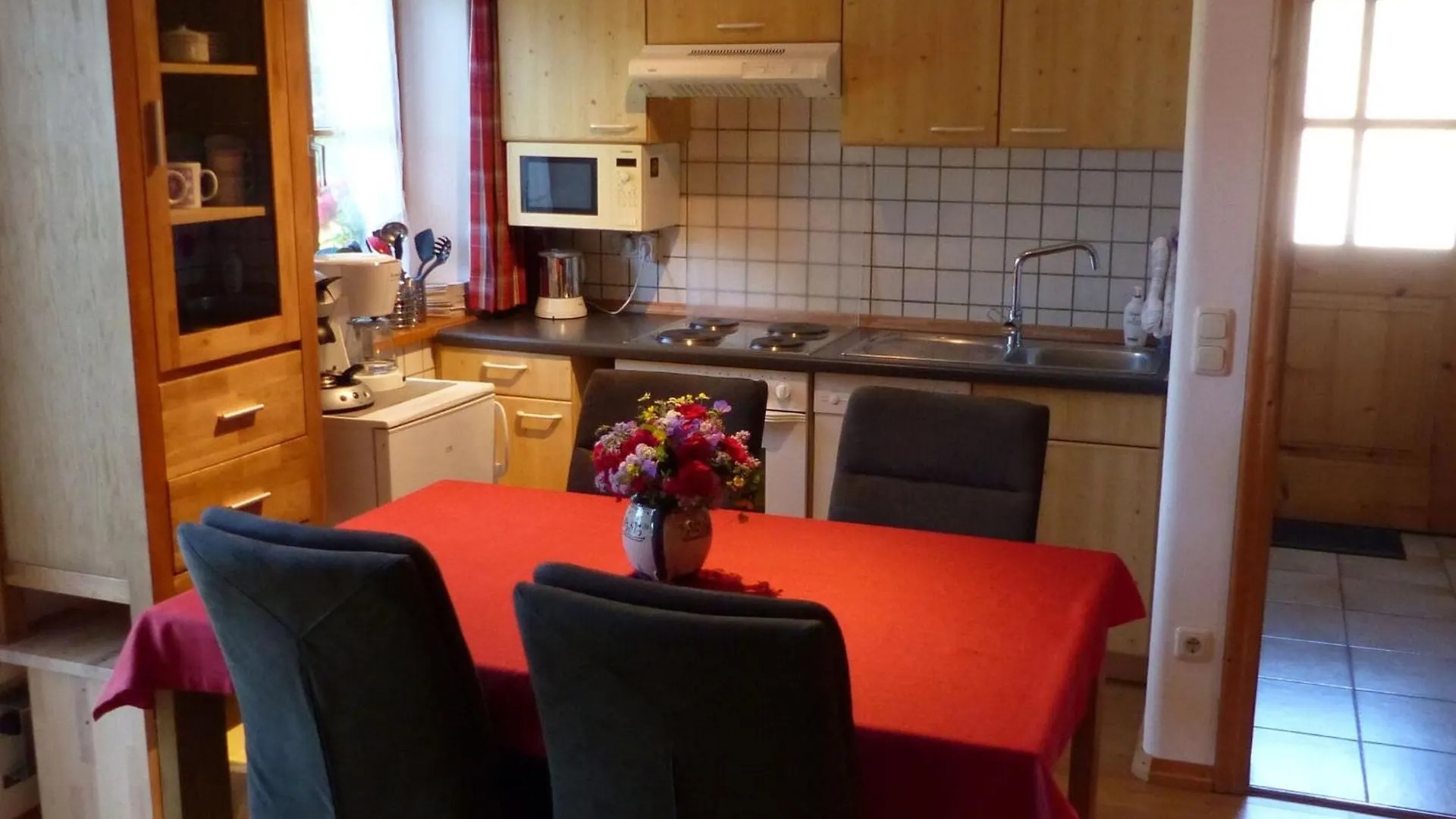 Spacious Apartment Near The Ski Area 슈타인가덴